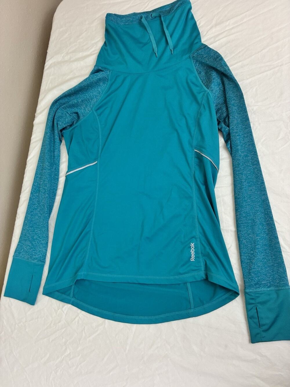 Reebok Women's Stretchy Warm Cowl Neck Fitted Long Sleeve Athletic Pullover, L